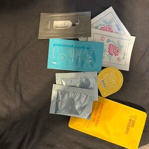 Face cleanser sampler bundle